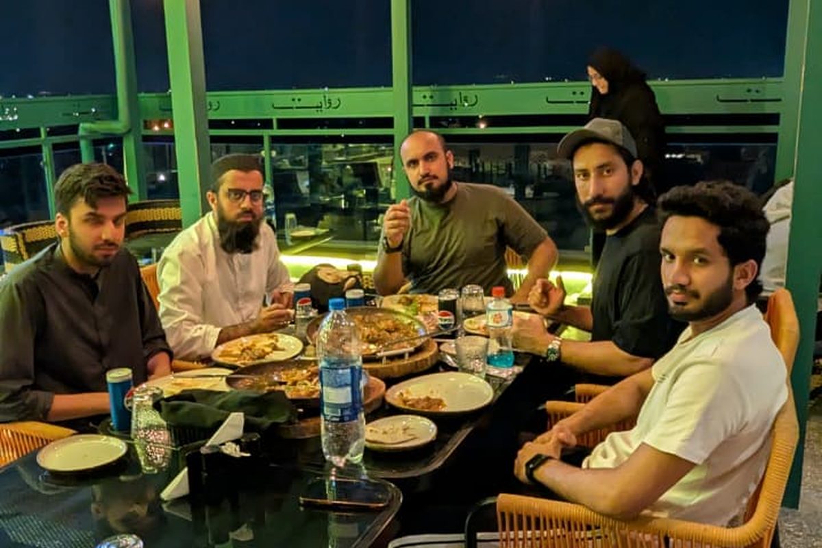 Summit Automates team at work